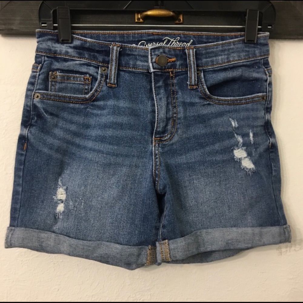 Universal Thread Shorts - Picture 2 of 4